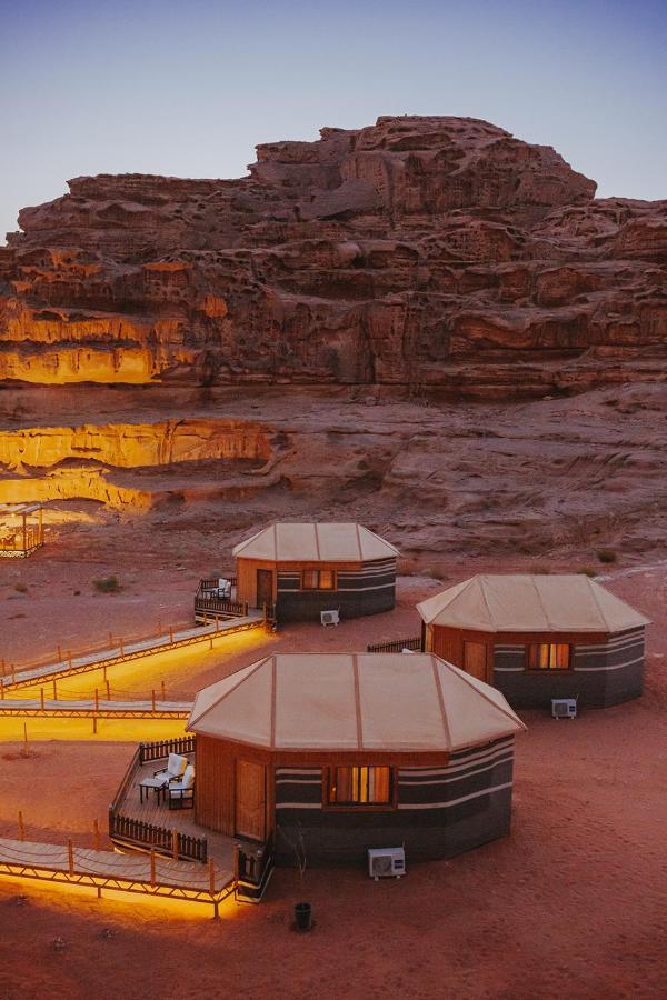 The Villas - Bedouin Boutique Resort Вади Рум Екстериор снимка