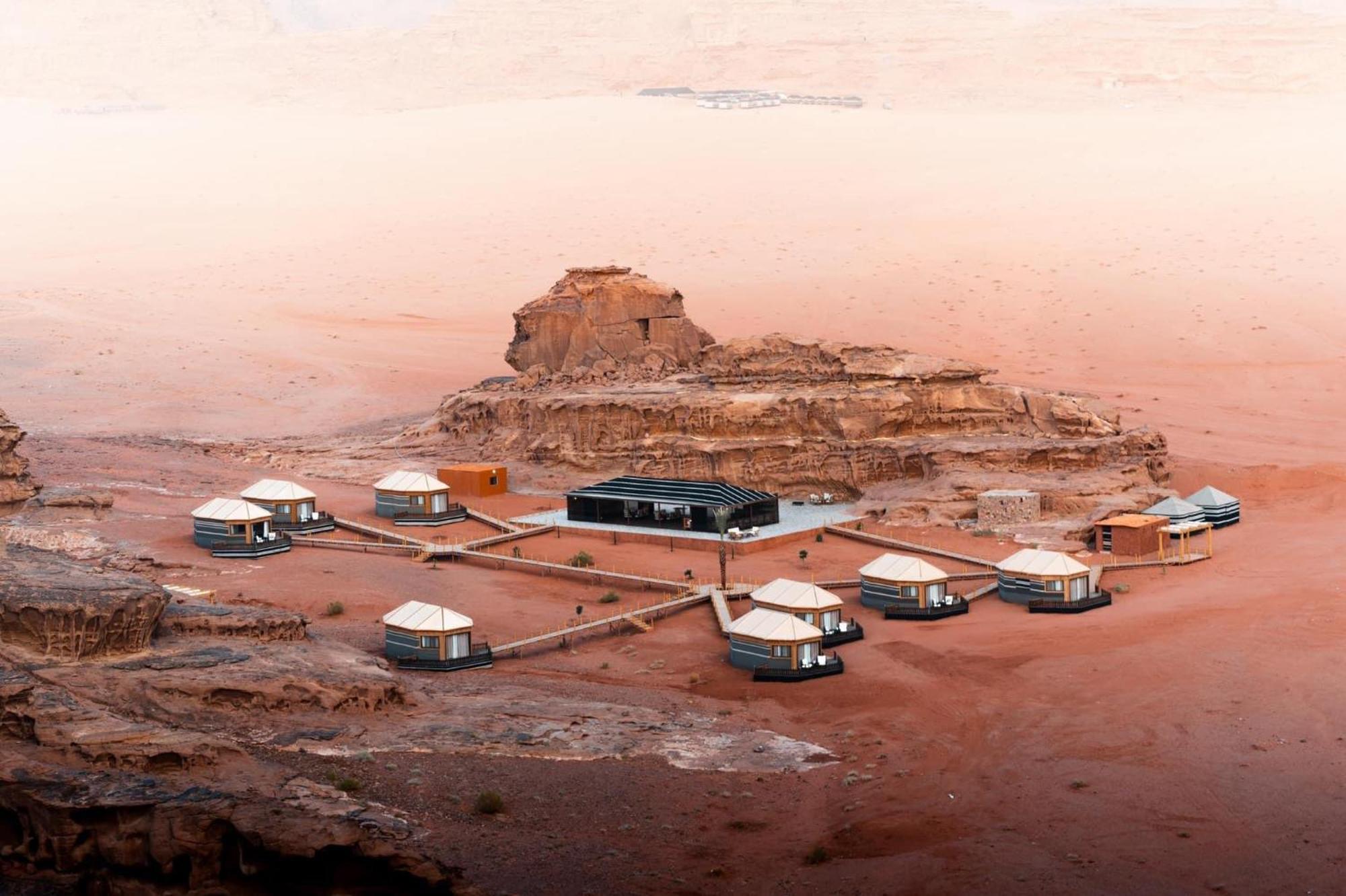 The Villas - Bedouin Boutique Resort Вади Рум Екстериор снимка