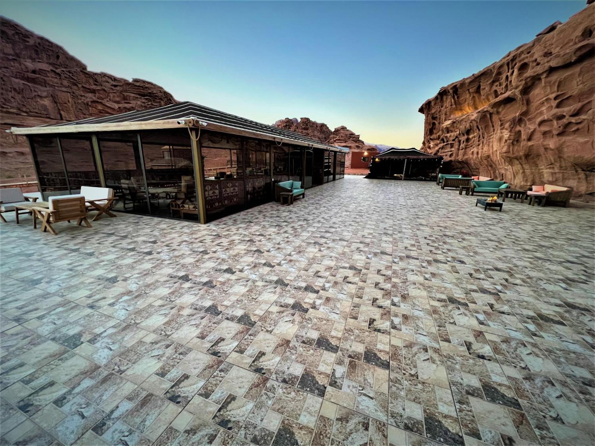 The Villas - Bedouin Boutique Resort Вади Рум Екстериор снимка