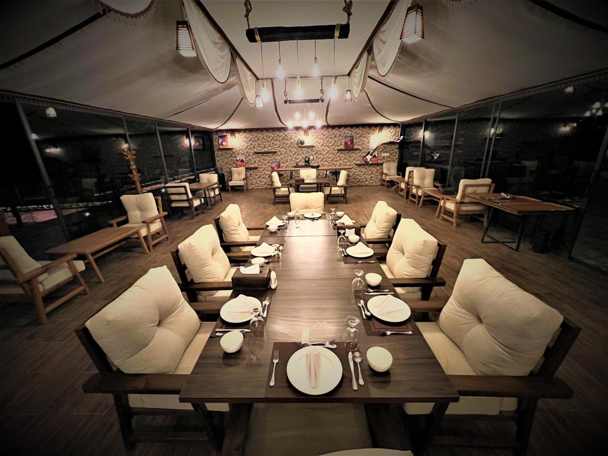 The Villas - Bedouin Boutique Resort Вади Рум Екстериор снимка