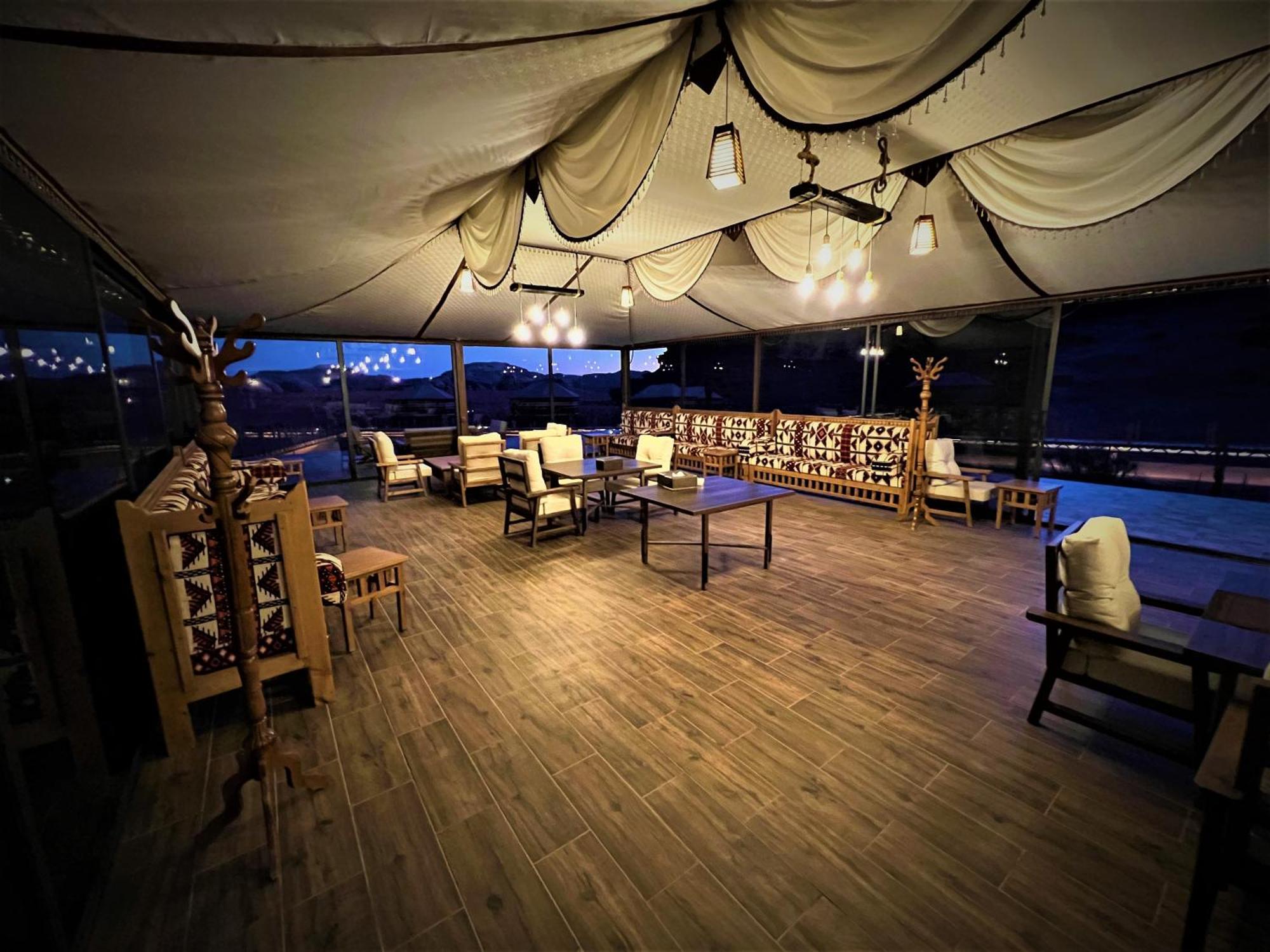 The Villas - Bedouin Boutique Resort Вади Рум Екстериор снимка
