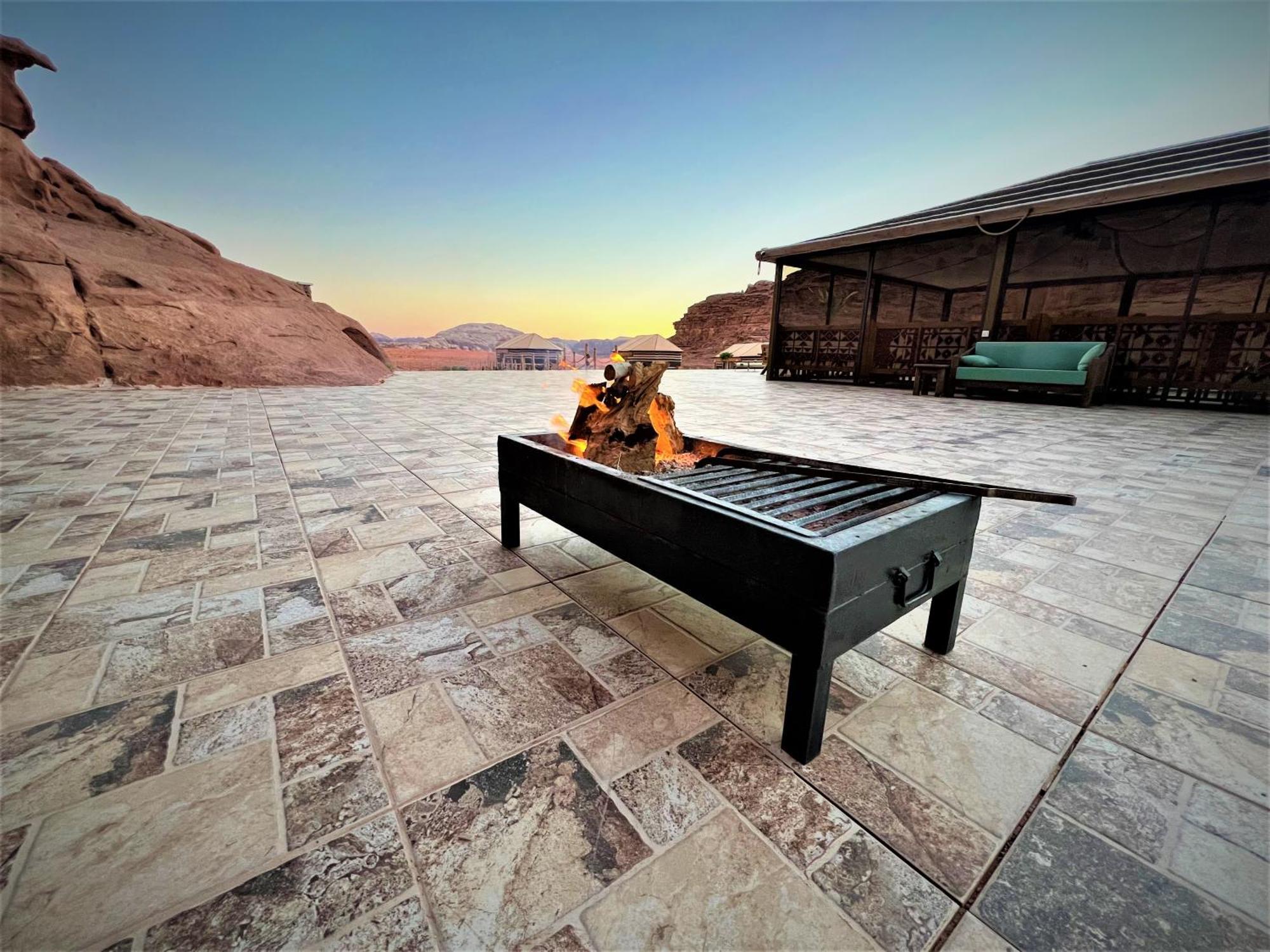 The Villas - Bedouin Boutique Resort Вади Рум Екстериор снимка